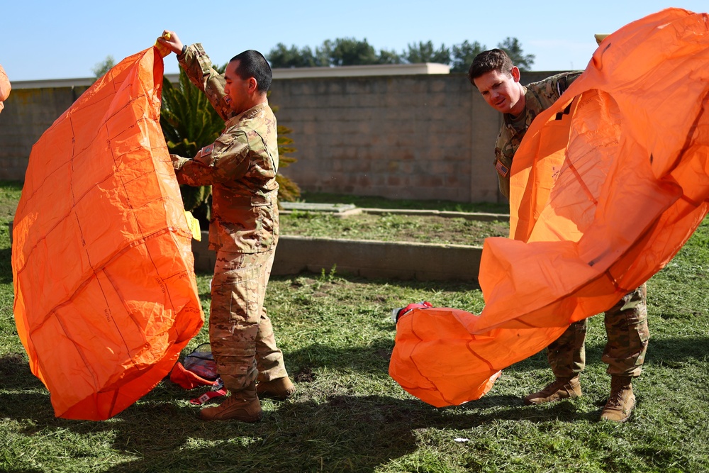 Cal Guard aircrews learn fire shelter deployment