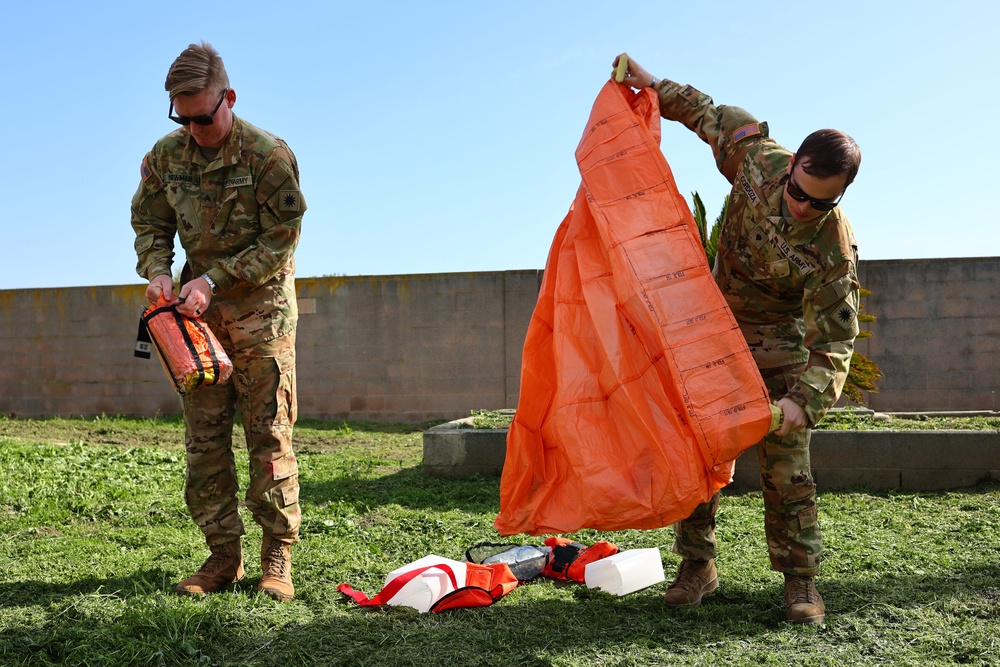 Cal Guard aircrews learn fire shelter deployment