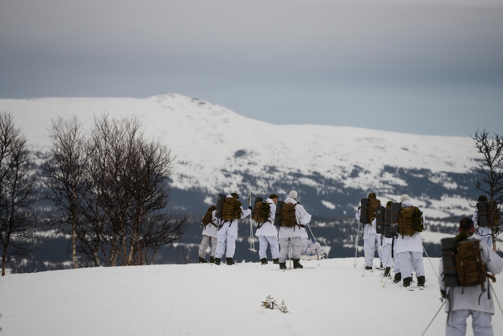 To the top of the mountain and back, NOREX 44 members embrace the Norwegian winter