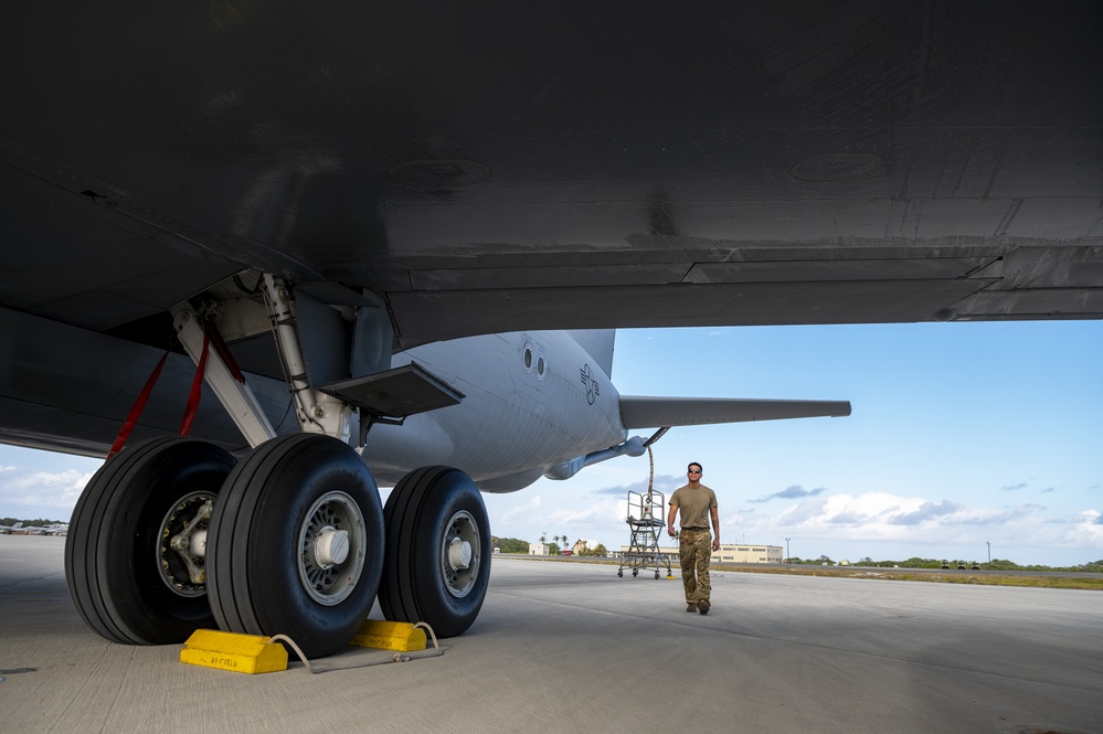 384th ARS Refuels Marine F/A-18 Hornets in Coronet across Pacific