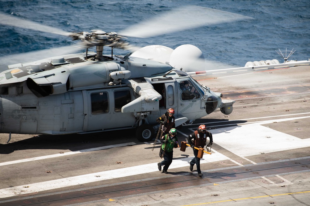 USS Carl Vinson (CVN70) Conducts Flight Operations