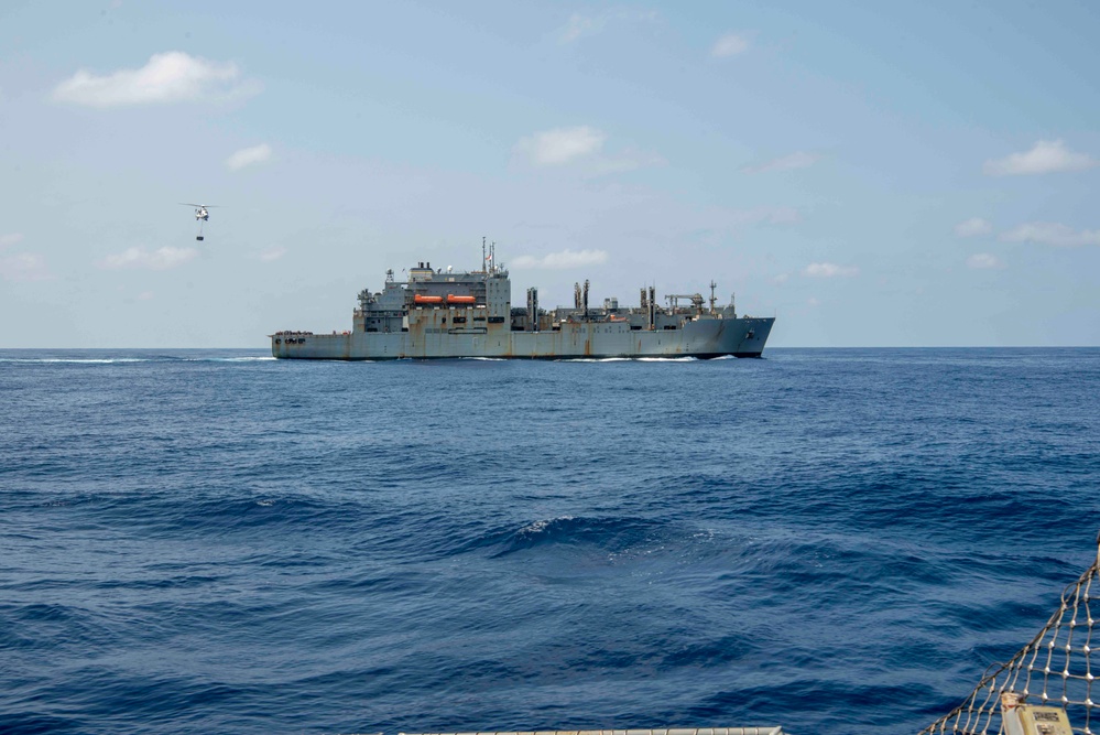 Wayne E. Meyer Conducts Vertical Replenishment