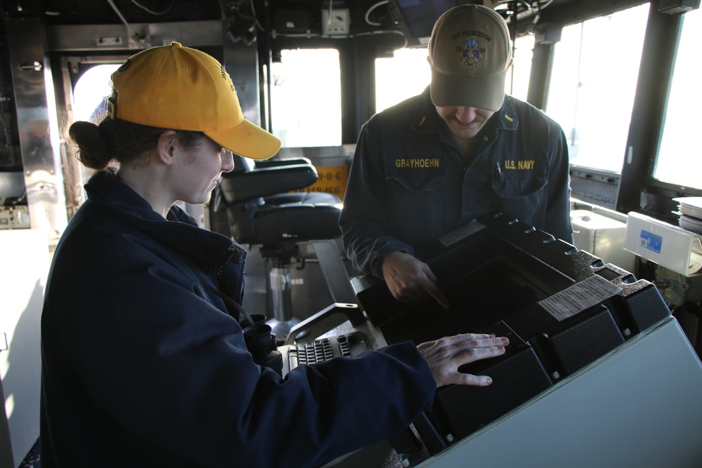 USS Princeton (CG 59) Conducts Formation Exercise