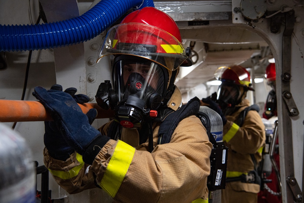 Firefighting Training Onboard USS Roosevelt (DDG 80)