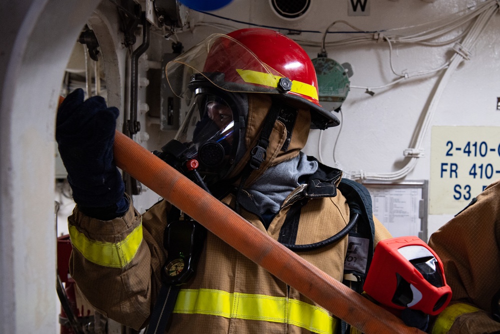 Firefighting Training Onboard USS Roosevelt (DDG 80)