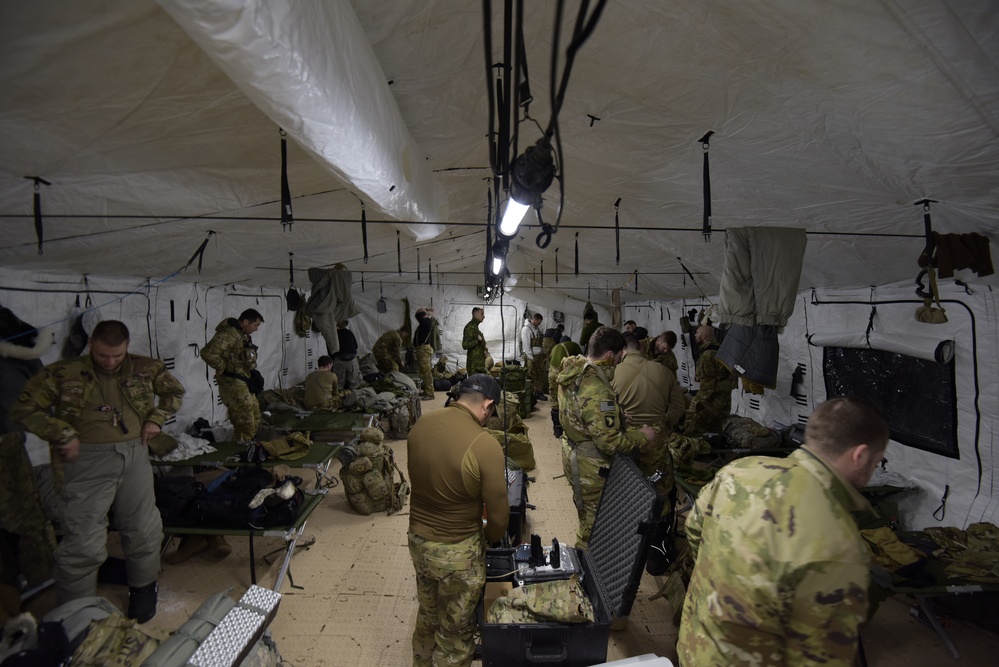 U.S. Soldiers train in the Arctic during Guerrier Nordique 23