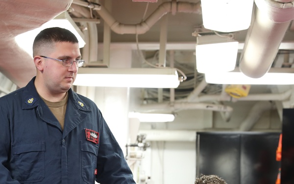 USS Ramage (DDG 61) conduct 3M training