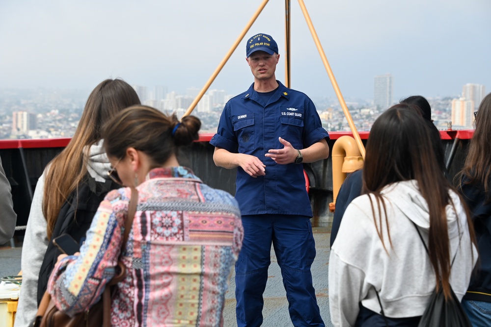 Coast Guard Cutter Polar Star hosts Instituto Chileno Norteamericano de Cultura Valparaíso youth