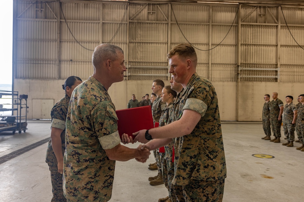 Marine Light Attack Helicopter Squadron 169 Marines Awarded by Commanding General
