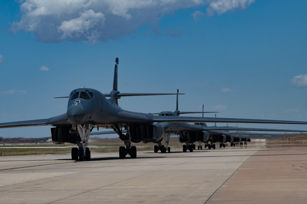 B-1s return to Dyess