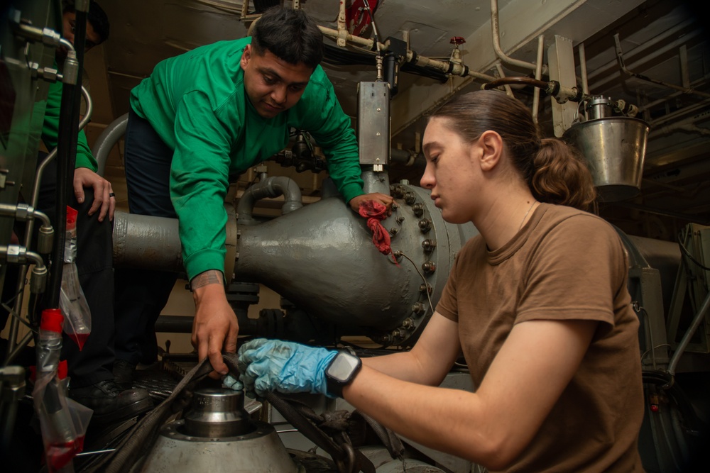 Arresting Gear Maintenance Aboard Nimitz