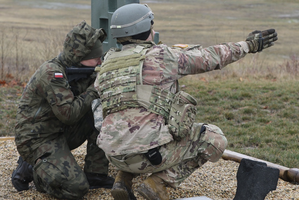 ILLINOIS NATIONAL GUARD SOLDIERS RECEIVE POLISH ARMED FORCES MEDAL