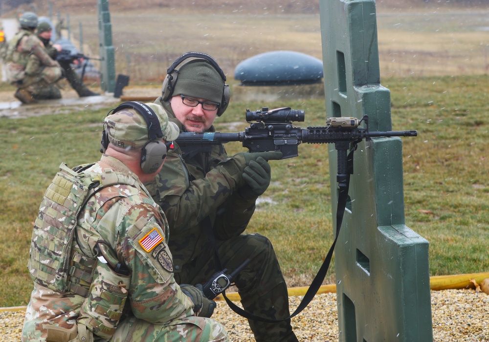 ILLINOIS NATIONAL GUARD SOLDIERS RECEIVE POLISH ARMED FORCES MEDAL