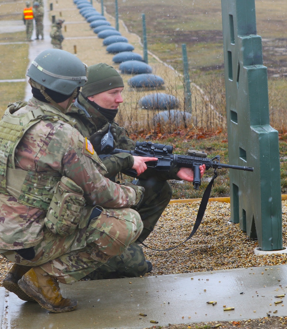 ILLINOIS NATIONAL GUARD SOLDIERS RECEIVE POLISH ARMED FORCES MEDAL