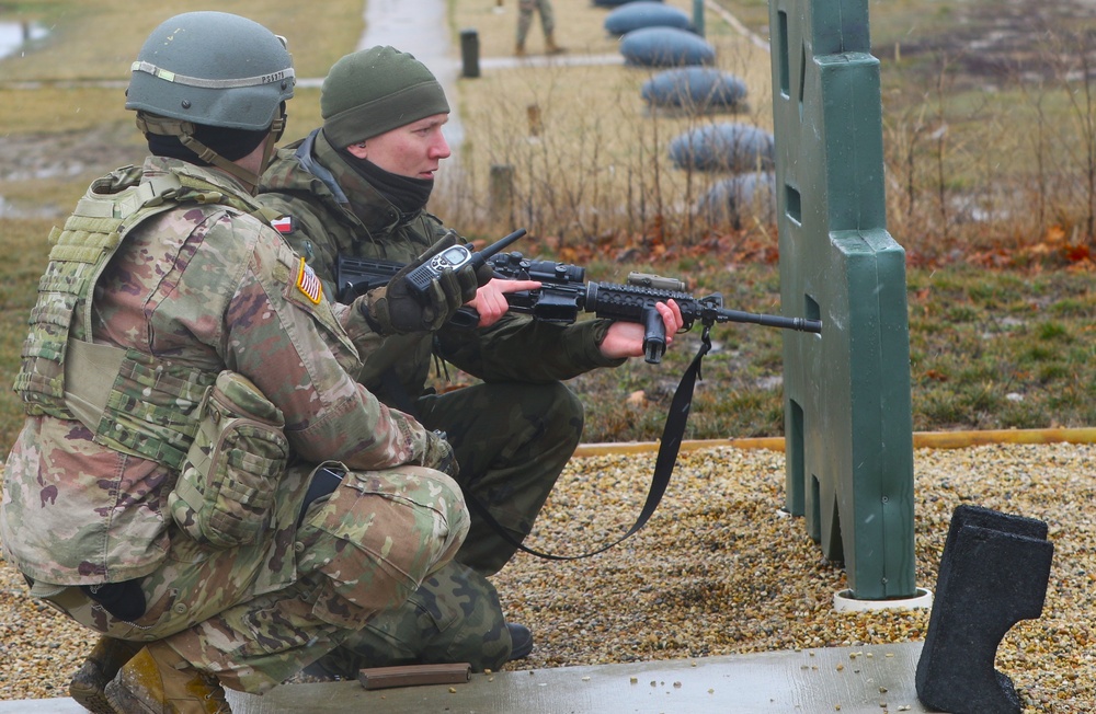 ILLINOIS NATIONAL GUARD SOLDIERS RECEIVE POLISH ARMED FORCES MEDAL