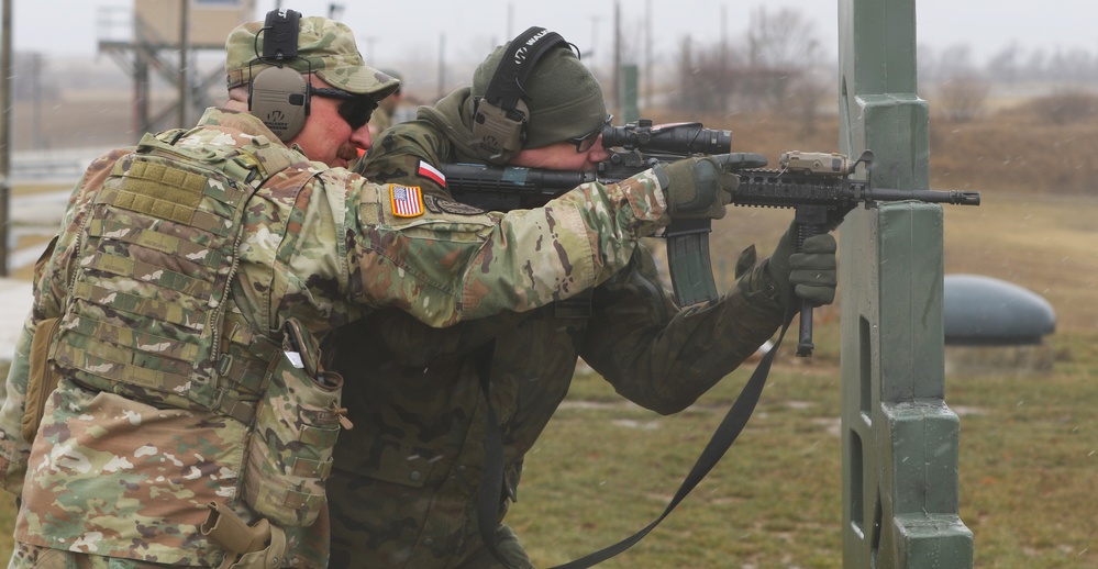 ILLINOIS NATIONAL GUARD SOLDIERS RECEIVE POLISH ARMED FORCES MEDAL