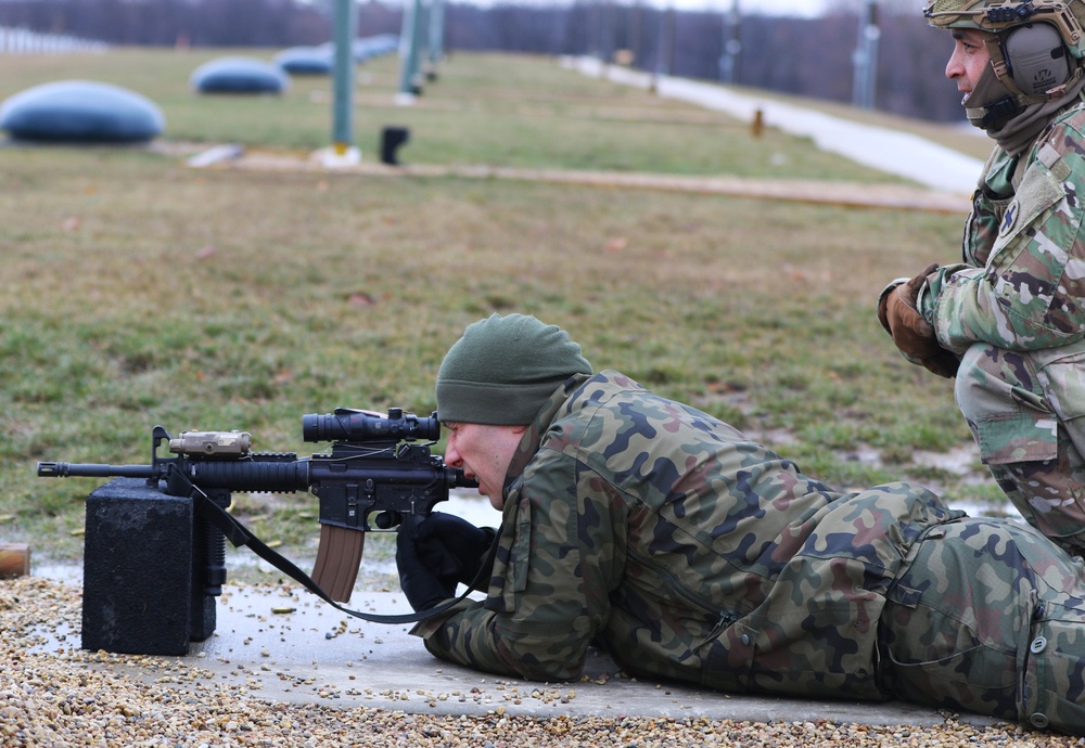 ILLINOIS NATIONAL GUARD SOLDIERS RECEIVE POLISH ARMED FORCES MEDAL