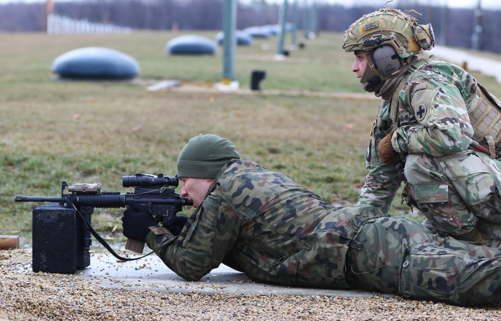 ILLINOIS NATIONAL GUARD SOLDIERS RECEIVE POLISH ARMED FORCES MEDAL