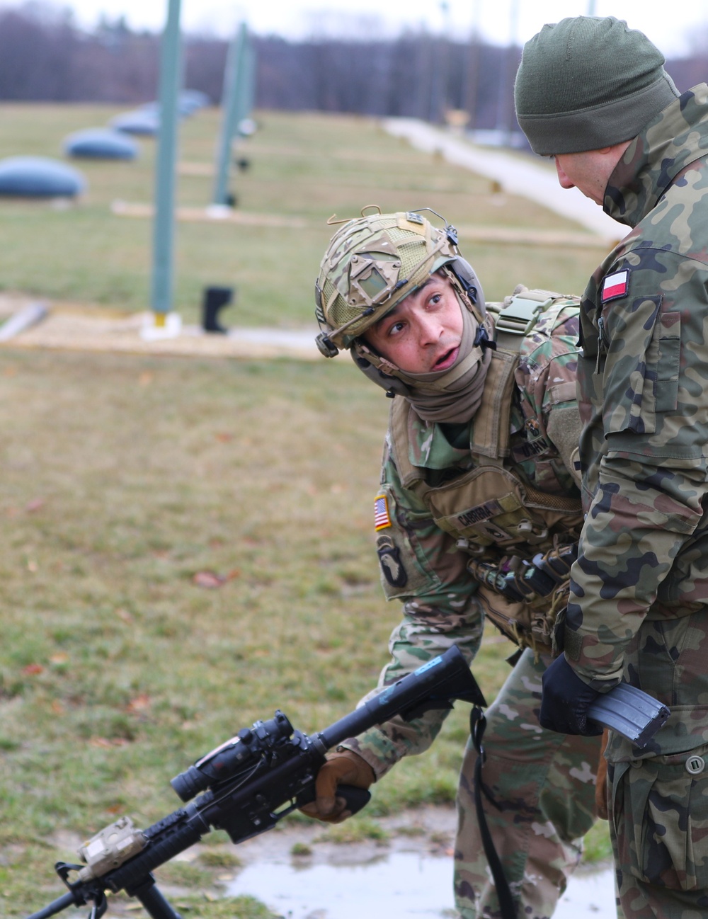 ILLINOIS NATIONAL GUARD SOLDIERS RECEIVE POLISH ARMED FORCES MEDAL