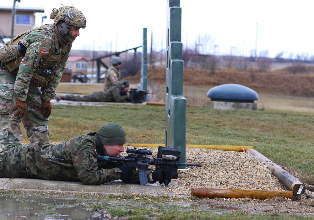 ILLINOIS NATIONAL GUARD SOLDIERS RECEIVE POLISH ARMED FORCES MEDAL