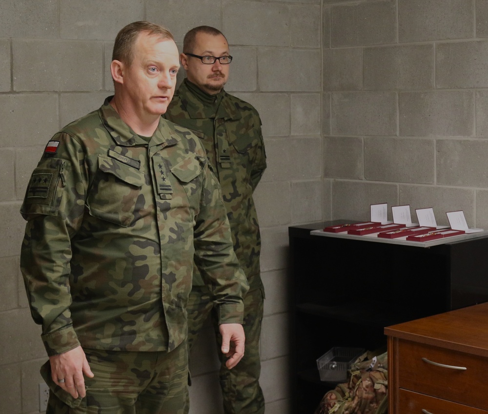 ILLINOIS NATIONAL GUARD SOLDIERS RECEIVE POLISH ARMED FORCES MEDAL