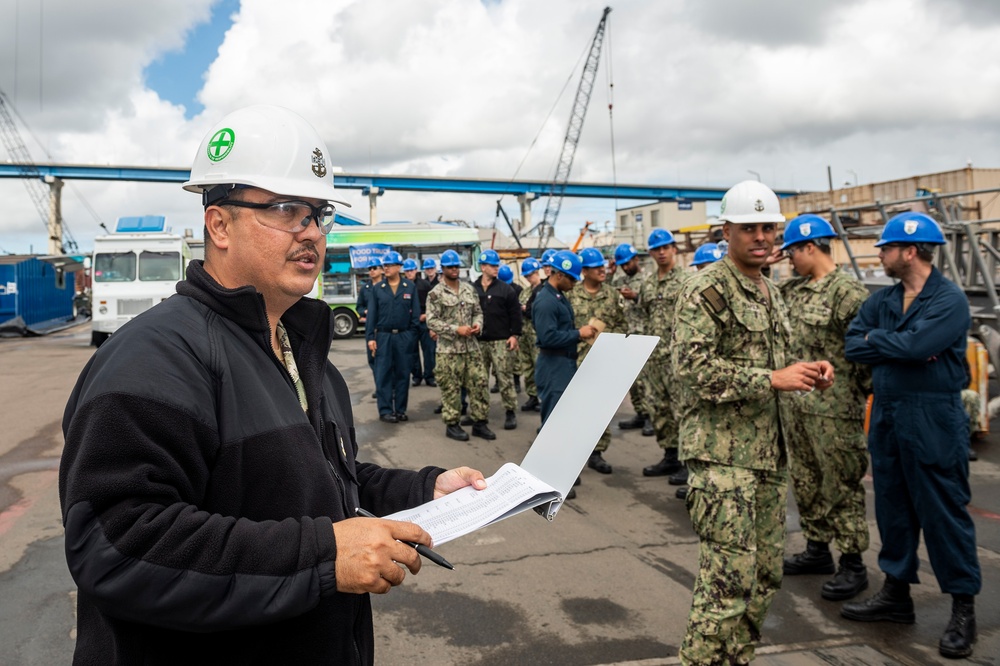 USS Essex Conducts DC Drill