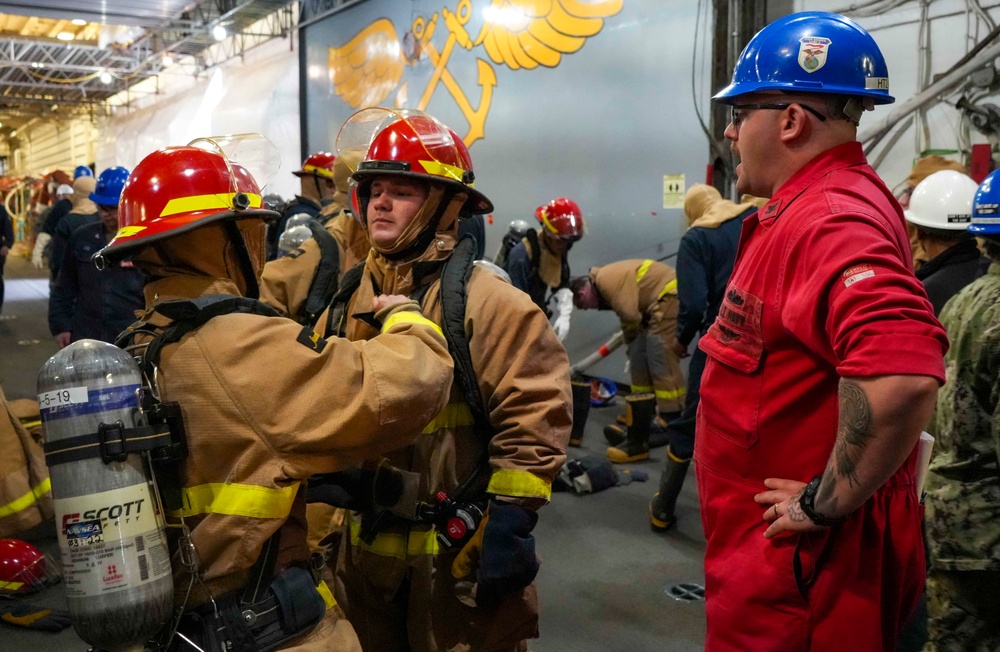 USS Essex Conducts DC Drill