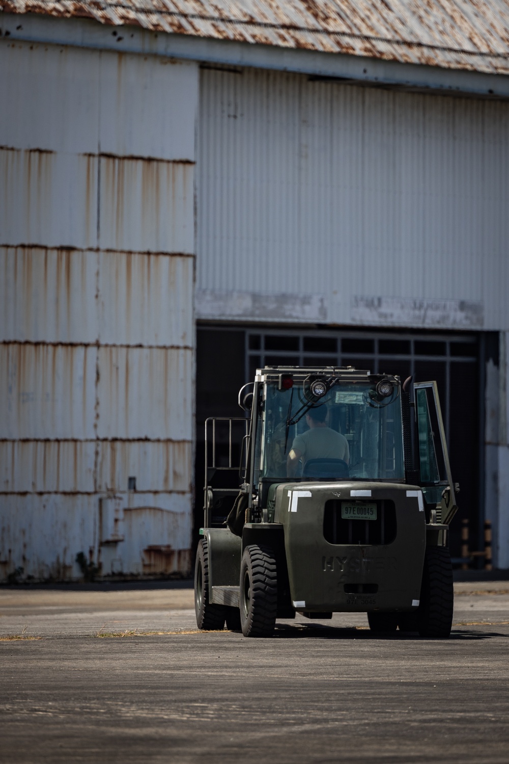 C17 Globemaster III Delivers Equipment in Support of Philippines Oil-Spill Response