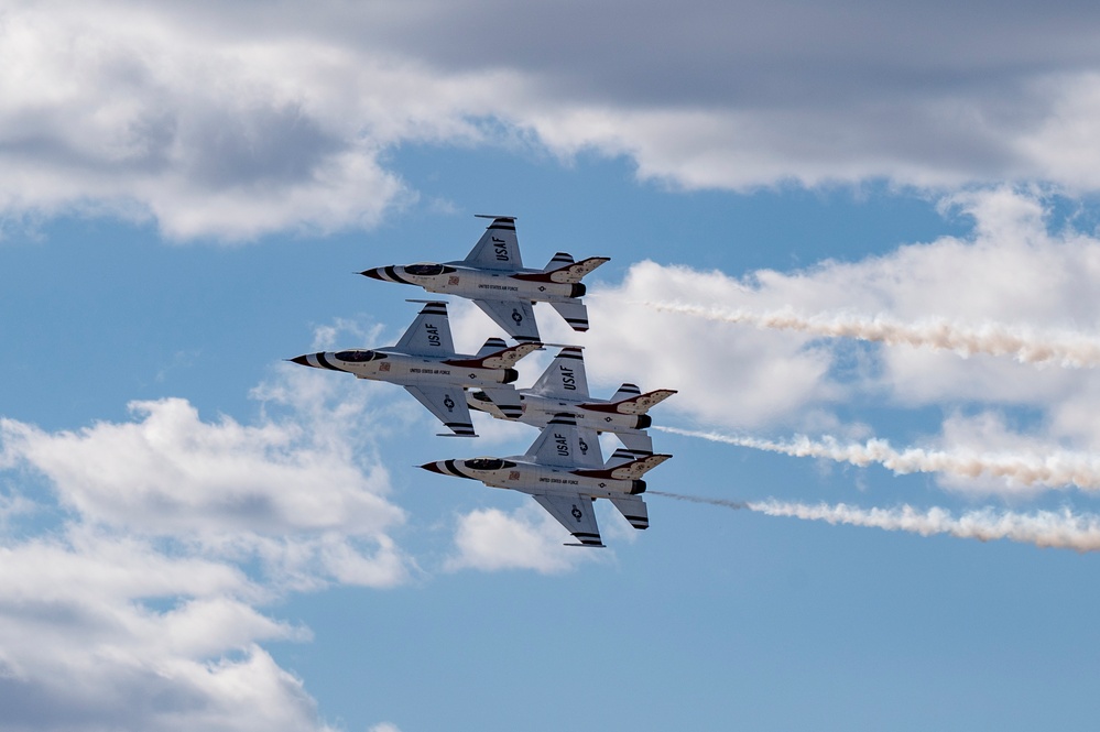 Thunder and Lightning Over Arizona Air Show, Heroes Day