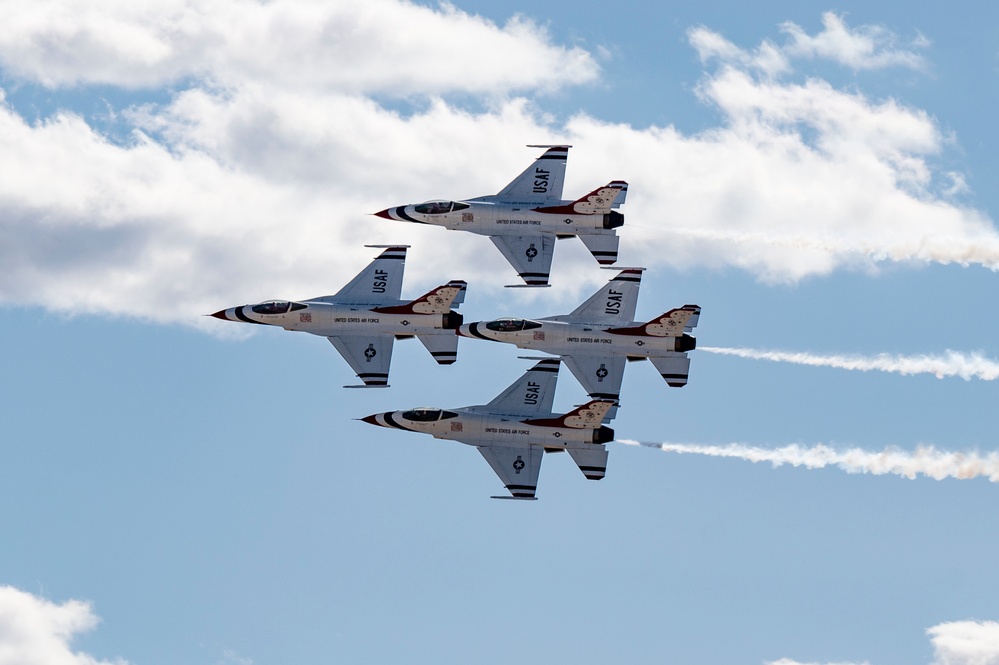 Thunder and Lightning Over Arizona Air Show, Heroes Day