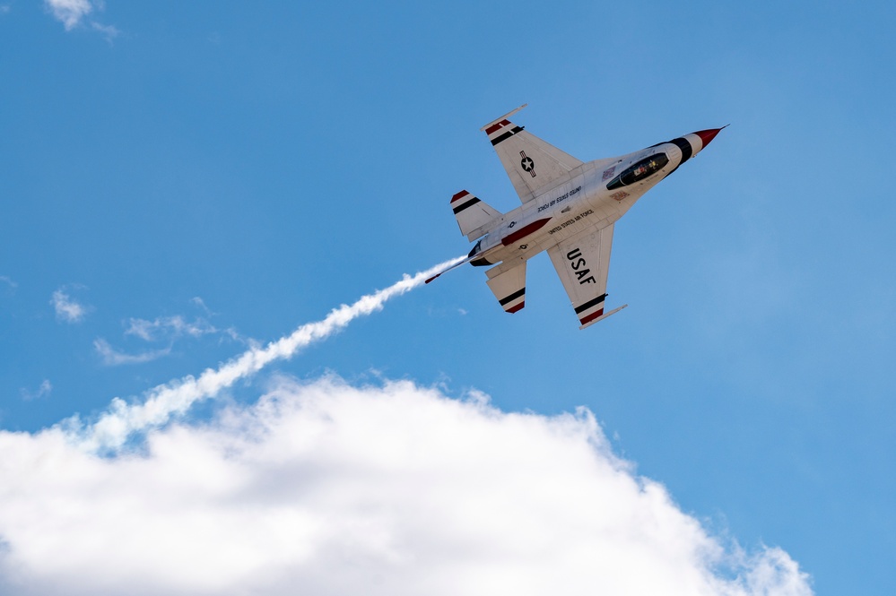 Thunder and Lightning Over Arizona Air Show, Heroes Day