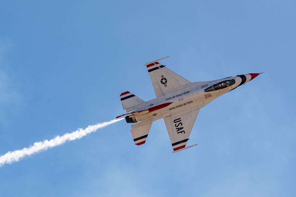 Thunder and Lightning Over Arizona Air Show, Heroes Day