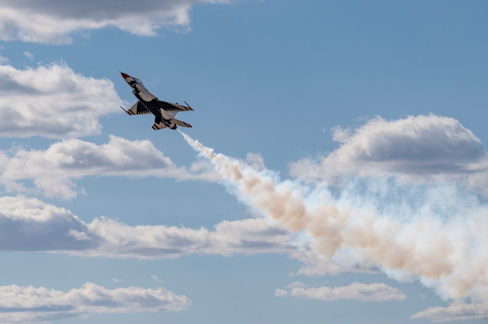 Thunder and Lightning Over Arizona Air Show, Heroes Day