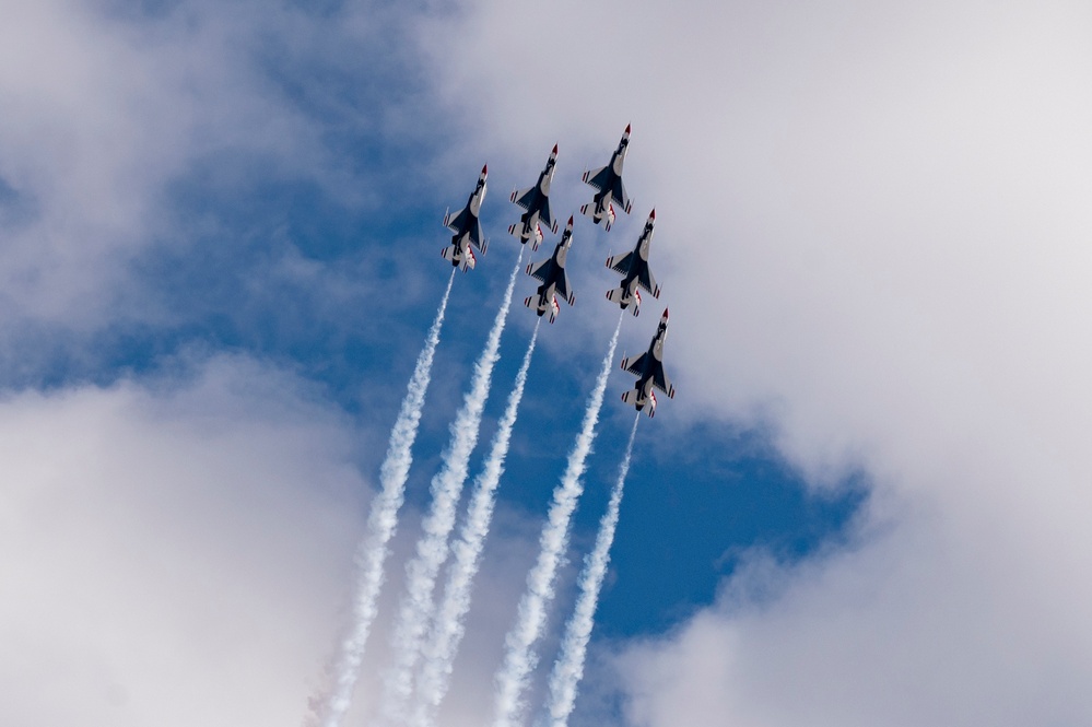 Thunder and Lightning Over Arizona Air Show, Heroes Day