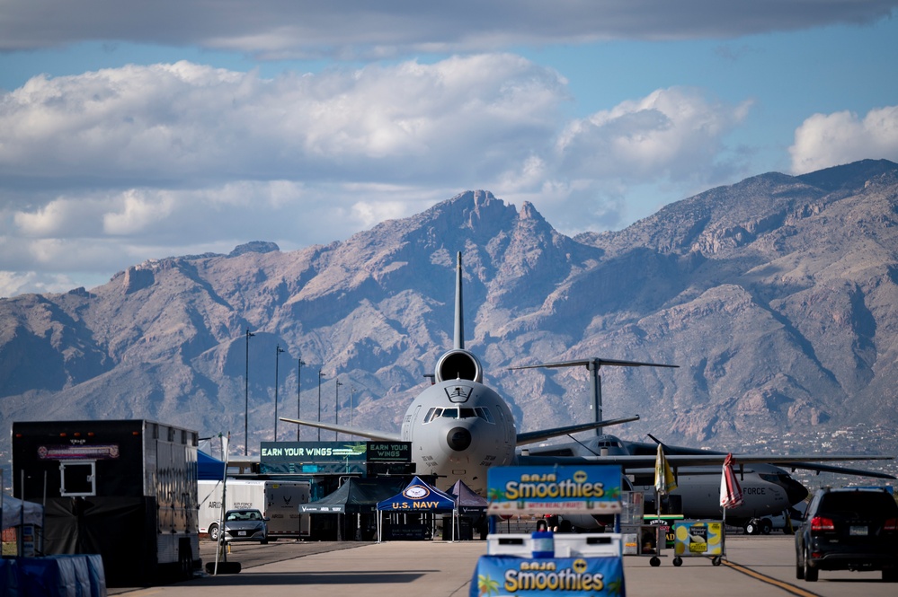 Thunder and Lightning Over Arizona Air Show, Heroes Day