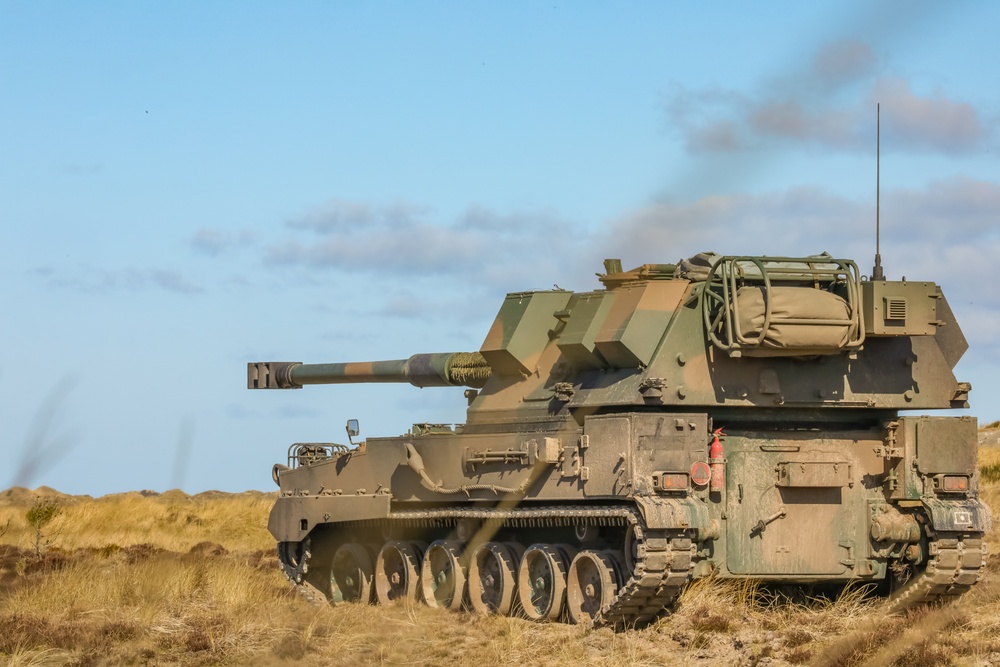 Polish soldiers Conduct Calibration Howitzer Operations during Dynamic Front 23