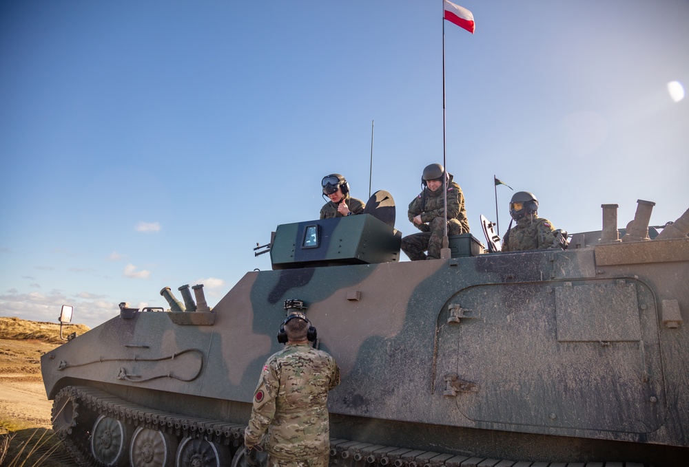 Polish soldiers Conduct Calibration Howitzer Operations during Dynamic Front 23