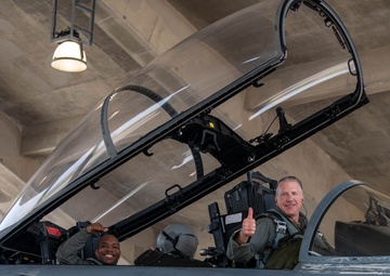 18th Wing Leadership Takes Flight