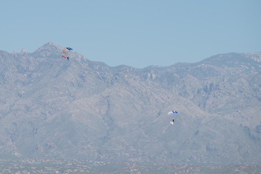 Thunder and Lightning over Arizona Airshow 2023