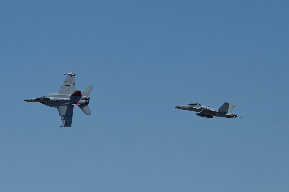 Thunder and Lightning over Arizona Airshow 2023