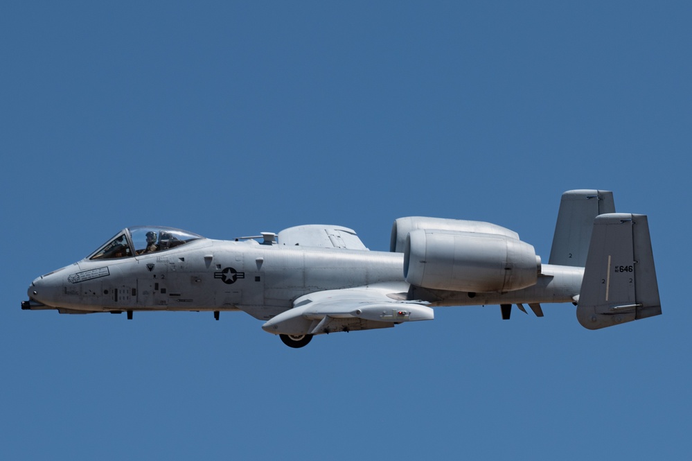 Thunder and Lightning over Arizona Airshow 2023