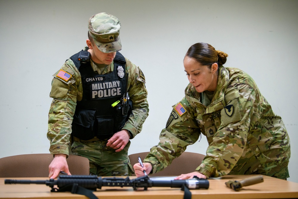 USAG Benelux Best Warrior Competition - Weapons (Dis)Assembly