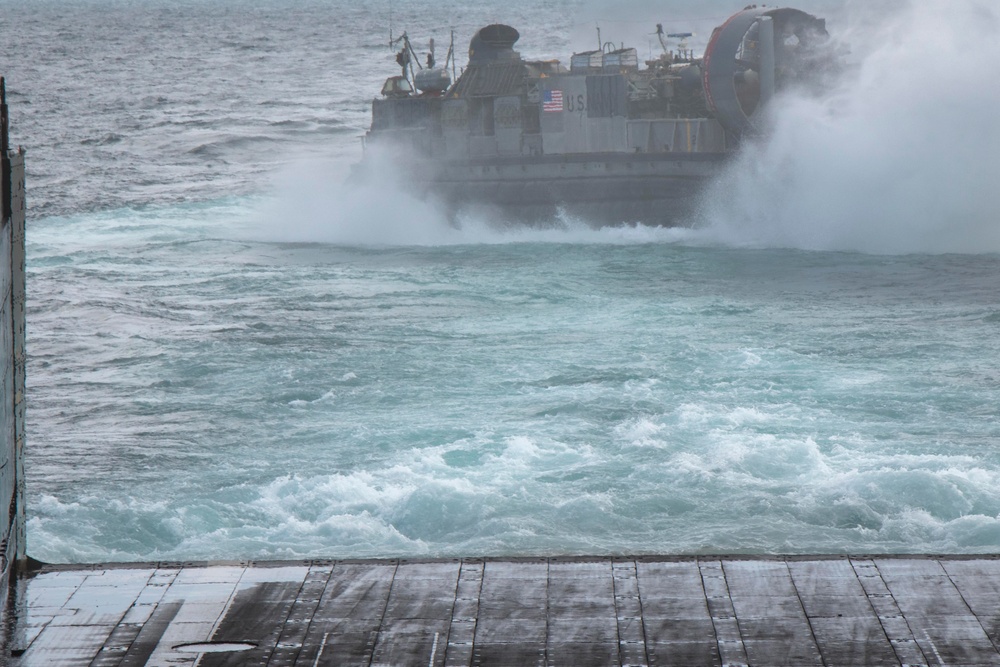 Anchorage LCAC Ops