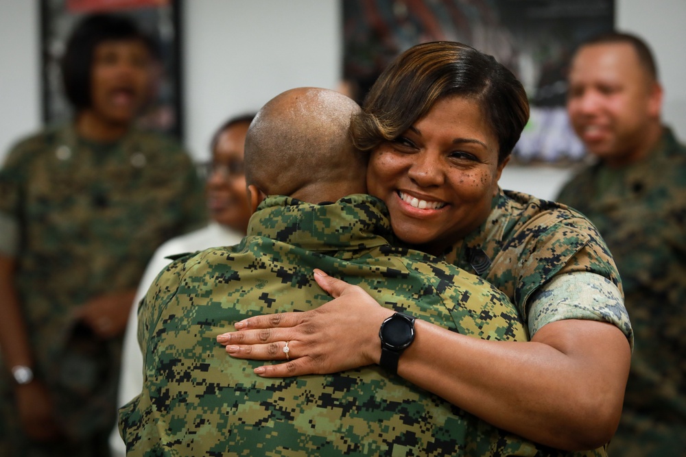 Master Gunnery Sergeant Lora Poster Revealing Ceremony