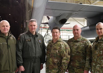 Lithuanian Air Force commander visits 193rd Special Operations Wing