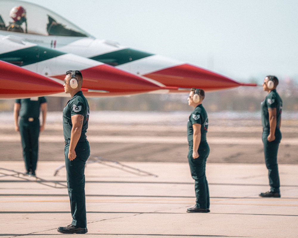 Thunderbirds Bring the Thunder to Arizona