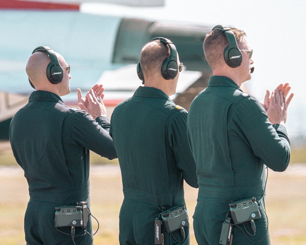 Thunderbirds Bring the Thunder to Arizona