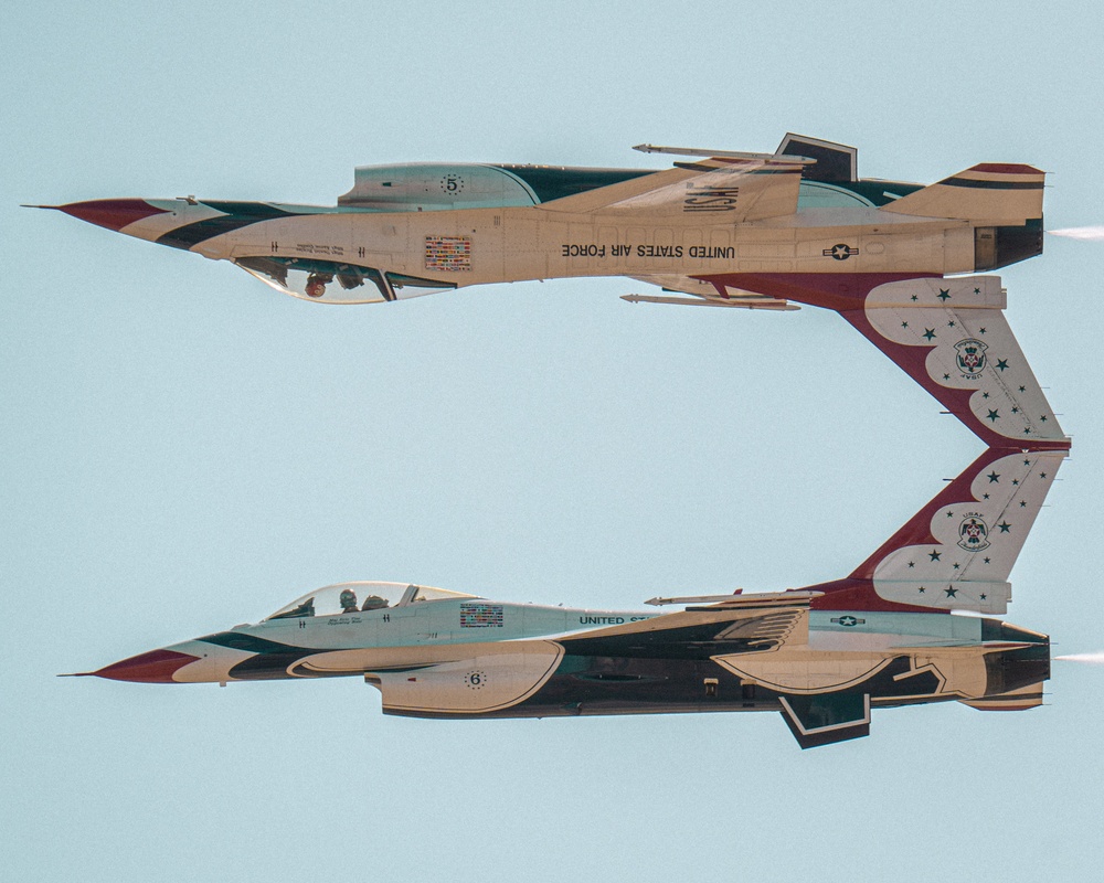 Thunderbirds Bring the Thunder to Arizona