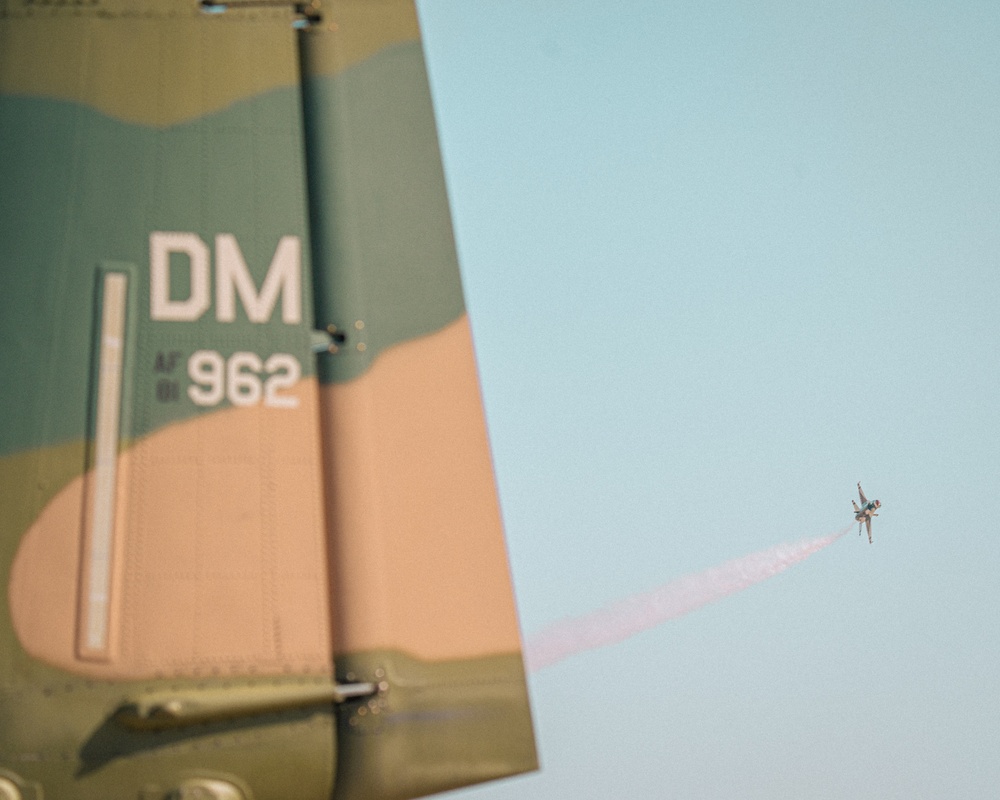 Thunderbirds Bring the Thunder to Arizona