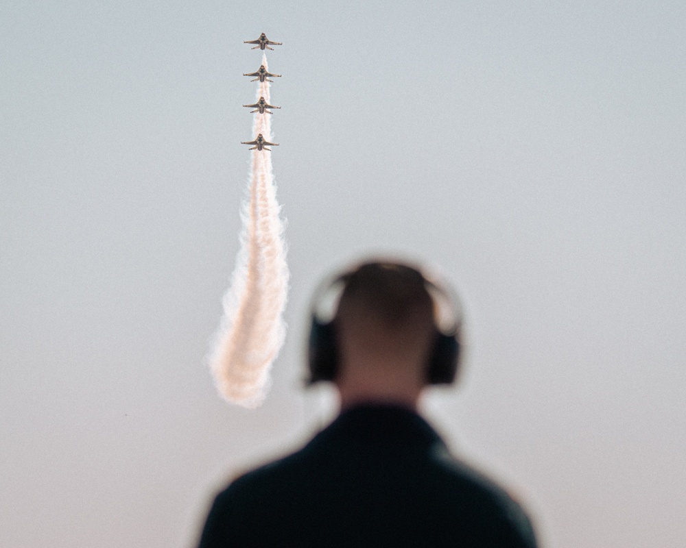 Thunderbirds Bring the Thunder to Arizona